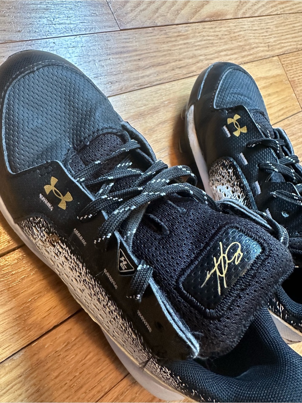 Under Armour Harper 6 Low TPU Jr. Youth Baseball Cleats Size 3.5Y Black Gold - Picture 5 of 7